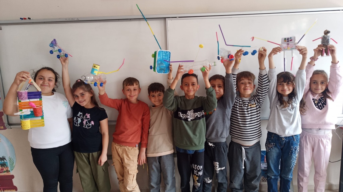 GERİ DÖNÜŞÜM MALZEMELERİ İLE 3 BOYUTU OYUNCAKLAR